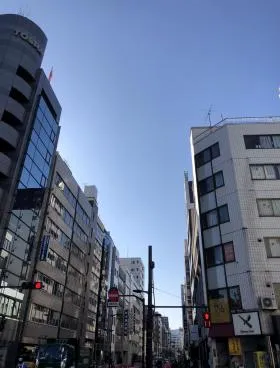 東日パークビルの外観