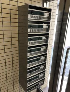 建石ビルの外観