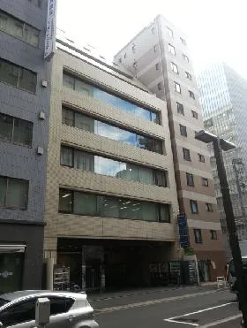 岩清日本橋ビルの外観