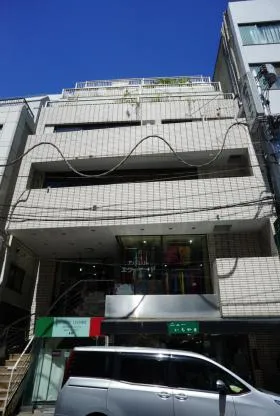OMビルの外観