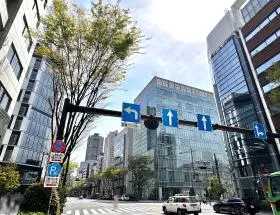 Biz Feel東日本橋(旧:アーネスト)ビルの外観