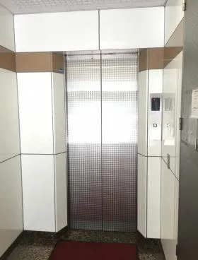 和円ビルの外観