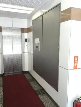 和円ビルの外観