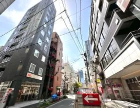 REGRARD NINGYOCHO(旧:久松町118)ビルの外観