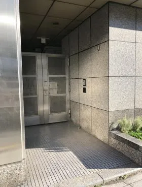養命酒ビルの外観