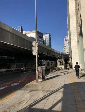 養命酒ビルの外観