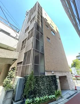 コロンビア代々木公園ビルの外観