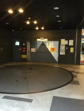 アゼリアビルの外観