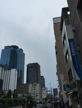 アゼリアビルの外観