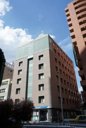 アゼリアビルの外観