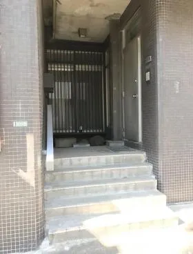 西山邸ビルの外観