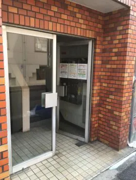 オーツカビルの外観