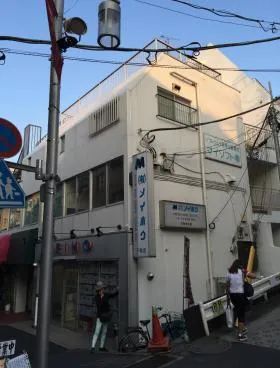 YYビル代々木上原第1の外観