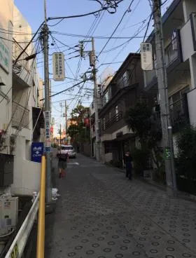 YYビル代々木上原第1の外観