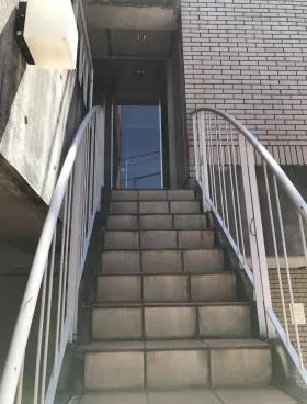 フレスカ代々木上原Ⅱビルの外観