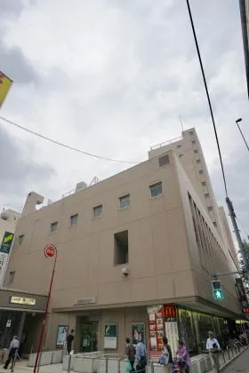幡ケ谷ゴールデンマンションの外観