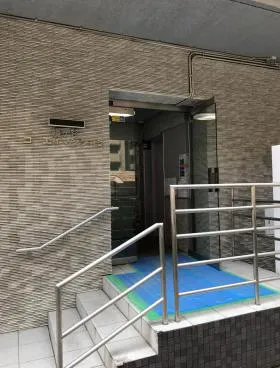 幡ケ谷コーエイマンションビルの外観