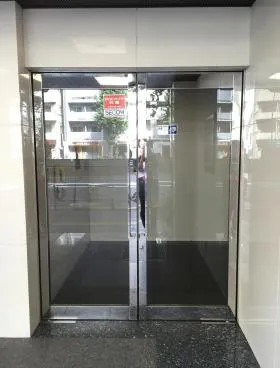 深津ビルの外観