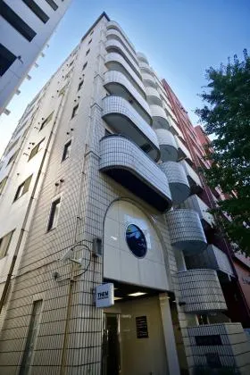 深津ビルの外観