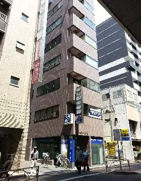 ヤナギヤビルの外観