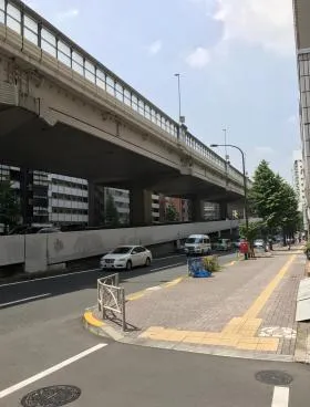 遠山ビルの外観