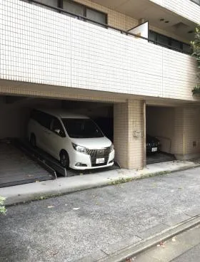 セリジェ・マノワールビルの外観
