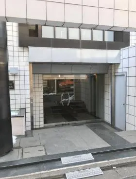 ワコーレ幡ケ谷ビルの外観