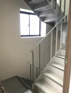 TSビルの外観
