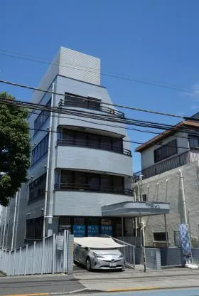 TSビルの外観