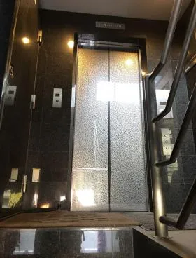 スパイシービルの外観