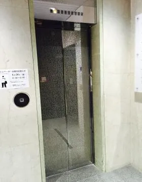 西村ビルの外観