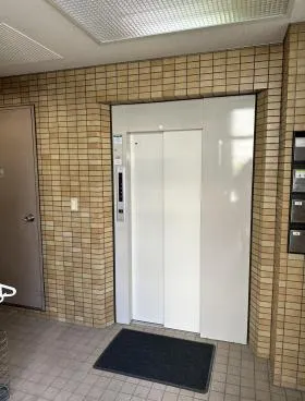 TSビルの外観