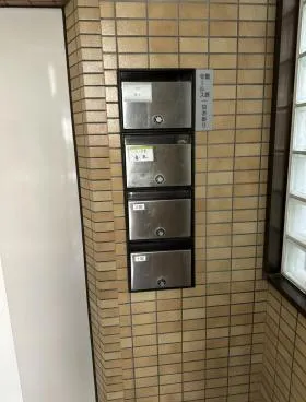 TSビルの外観