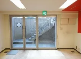 下岡ビルの外観