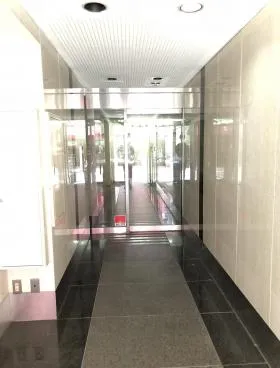 レイ上原ビルの外観