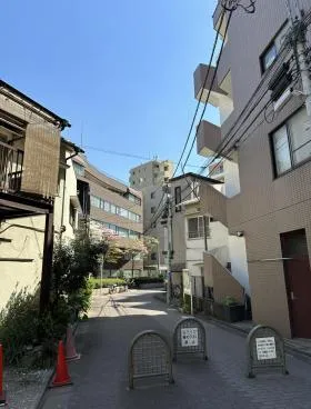 レイ上原ビルの外観