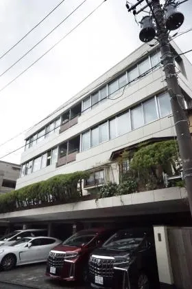 TAKIビル原宿の外観