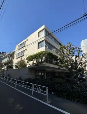 TAKIビル原宿の外観