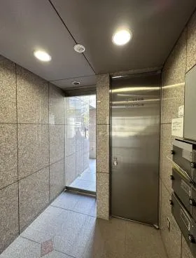 レオマックビルの外観