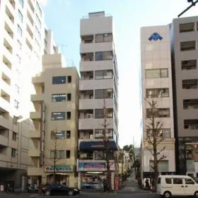 三王ビルの外観