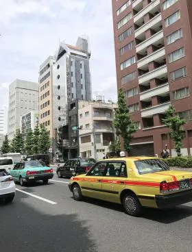三王ビルの外観