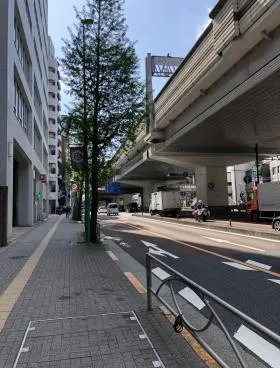 丸エスビルの外観