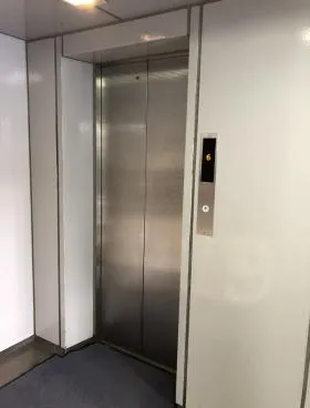 芝加賀ビルの外観