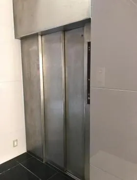 笹塚明和ビルの外観