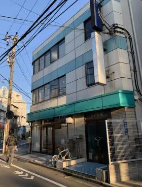 初台ビルの外観