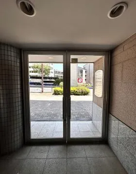 MGビルの外観