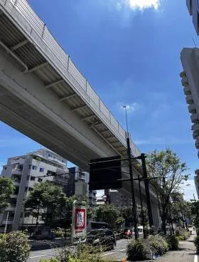 MGビルの外観