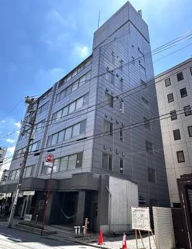 京王初台駅ビルの外観
