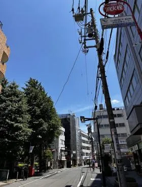 京王初台駅ビルの外観