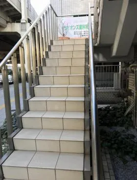 初台スカイレジテルビルの外観